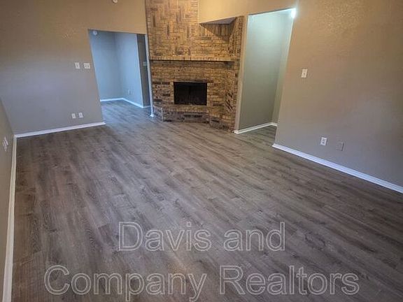 4th image of 4422 Fairgate Dr