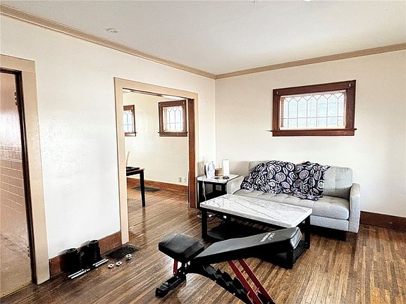 4th image of 95 Cleon St