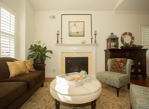 3rd image of 82 Bayville Way