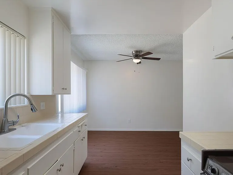 Kitchen/Dining #2
