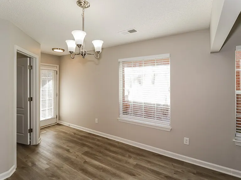 9137 Cinderhill Cv E — Photo 7