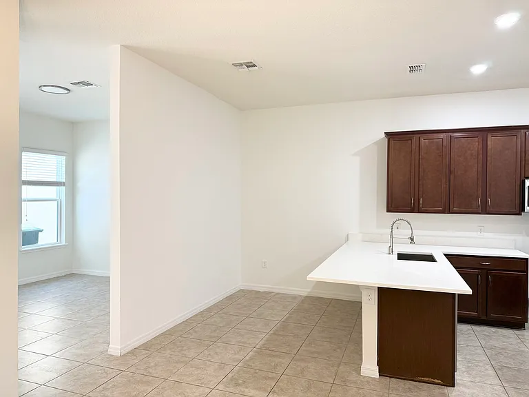 12621 Salomon Cove Dr — Photo 6