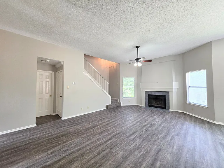 8562 Serene Ridge Dr — Photo 4
