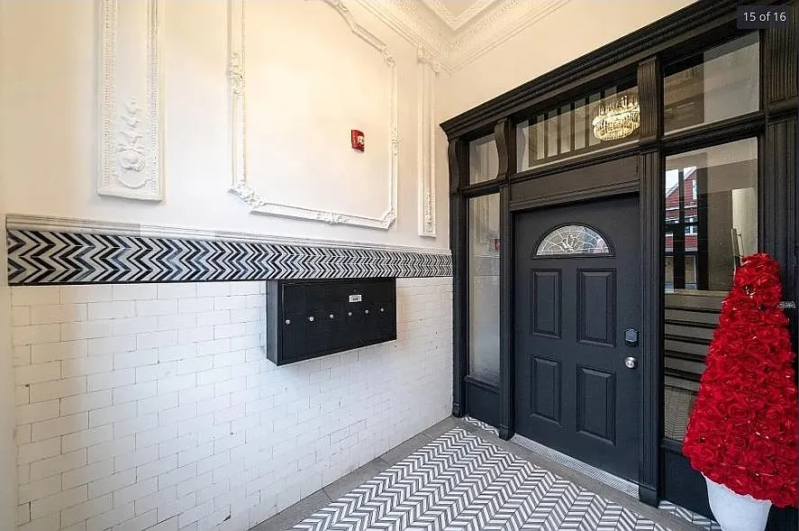 3 bed, 1.0 bath, 980 sqft, $2,800 — Photo 4