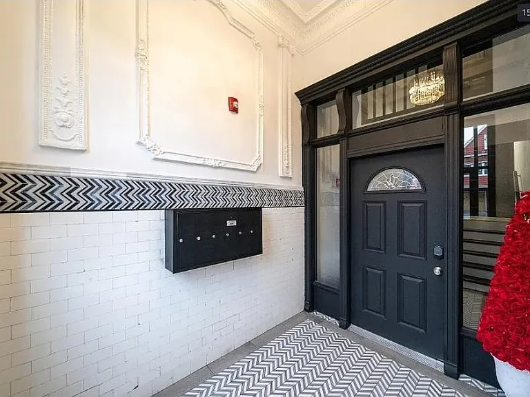 71 Bostwick Ave #6 — Photo 2