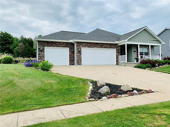 2nd image of 657 Heritage Dr