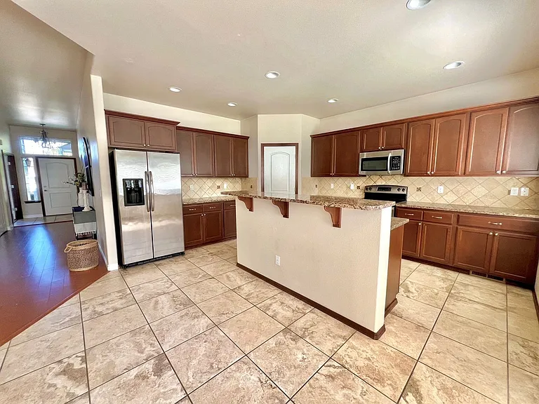 7704 W Washington Ave — Photo 23