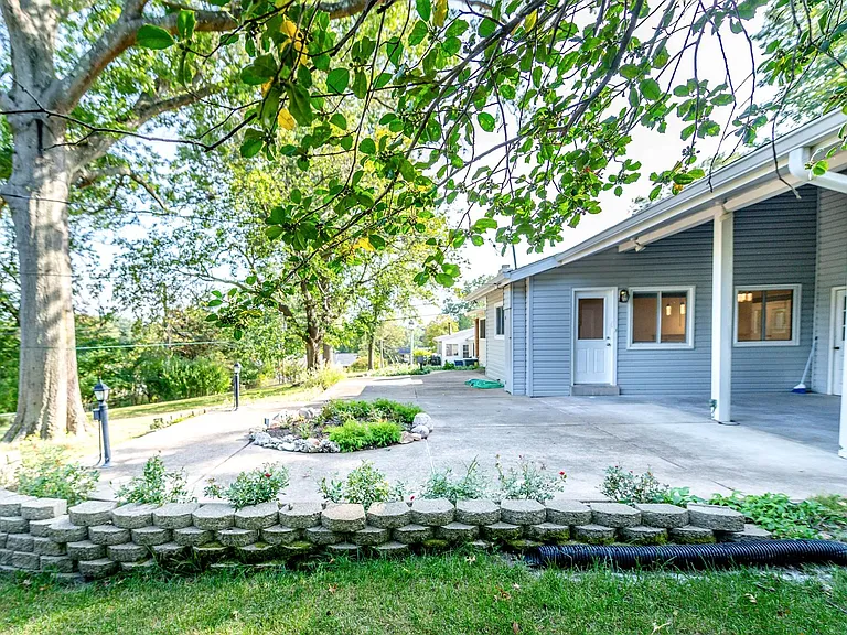 814 Fernview Dr — Photo 42