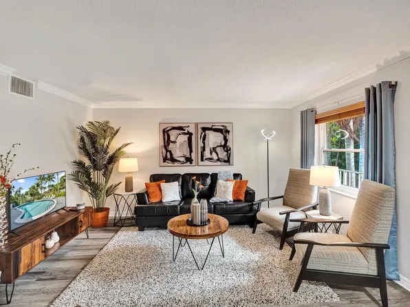 1125 NE 16th Place #209, Fort Lauderdale, FL 33305