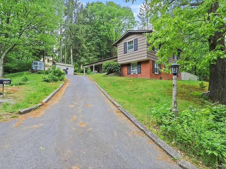 104 Forest Dr — Photo 2