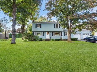 18 Bel Air Dr, Longmeadow, MA 01106