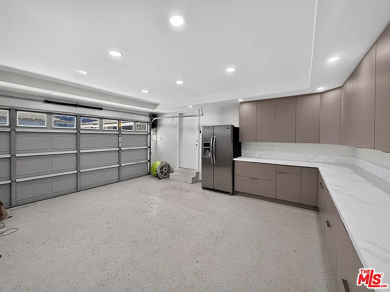 16746 Tupper St — Photo 31