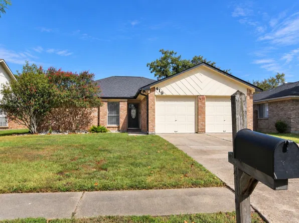 419 Capehill Dr, Webster, TX 77598