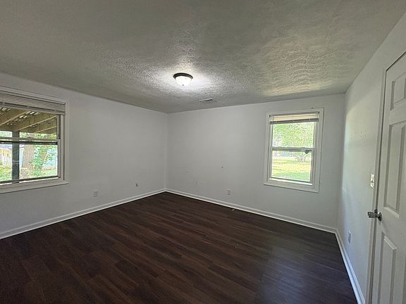 4th image of 53 Glover Cir Unit A