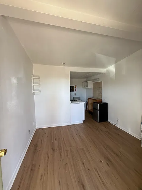 Studio, 150 sqft, $730 — Photo 1