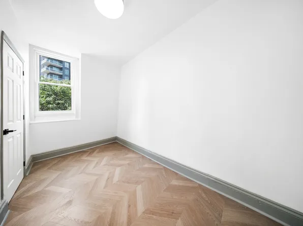 21-53 45th Road image 14 of 20