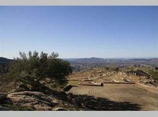 18124 Starvation Mountain Rd, Escondido, CA 92025