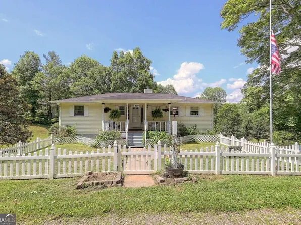 455 Deerbrook Dr, Hayesville, NC 28904