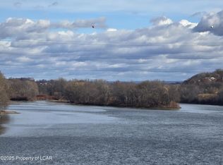Wintermoot Is, Pittston, PA 18640
