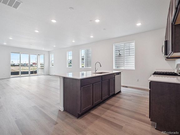 4th image of 24787 E 40th Avenue