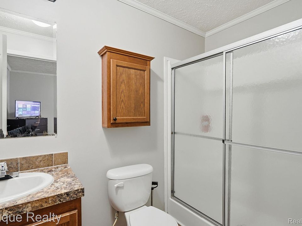 16031 Beech Daly Rd, photo 14
