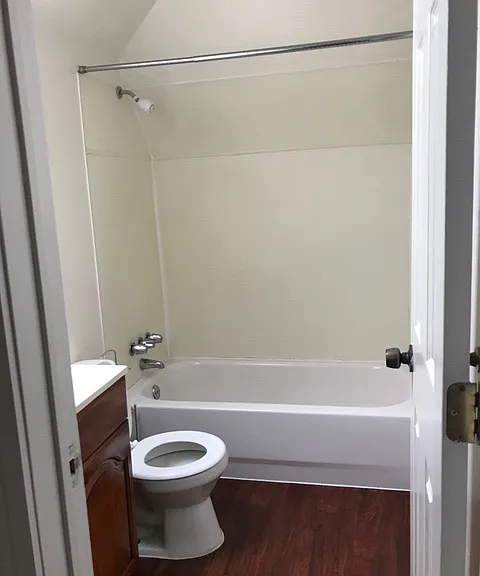 4122 Drake St #B — Photo 23