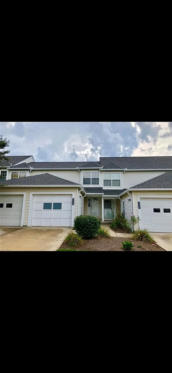 Building Photo - 4228 River Ridge Dr