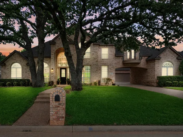 29 Forest Dr, Mansfield, TX 76063