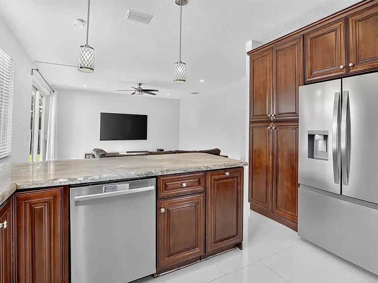 3701 Condor Ct — Photo 16