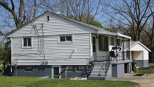 722 Lexington Ave Photo 1
