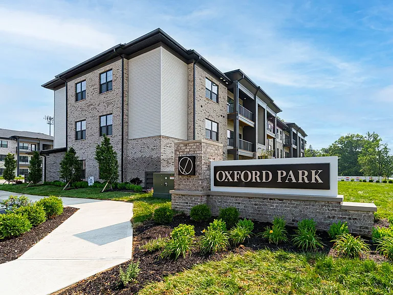 Oxford Park — Photo 50