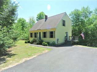 21 Southridge Dr, Gray, ME 04039