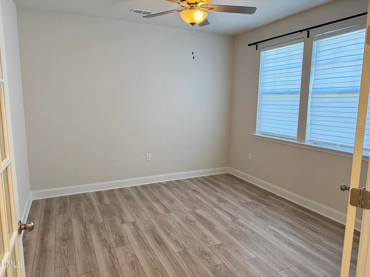 3 bed, 2.5 bath, 2388 sqft, $2,250 — Photo 4