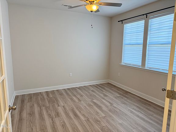 4th image of 235 Mallard Loop Dr