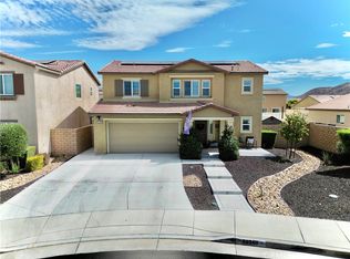 29268 Redheart Ct, Winchester, CA 92596
