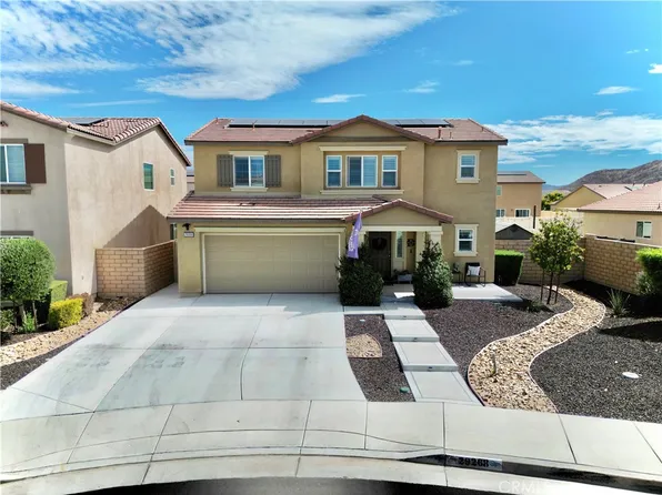 29268 Redheart Ct, Winchester, CA 92596