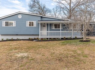 54 Gattis Dr, Fort Oglethorpe, GA 30742