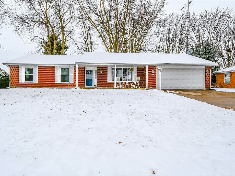 1st image of 737 Honeysuckle Dr
