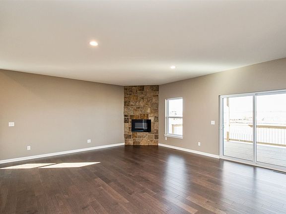 4th image of 1130 Mary Ln
