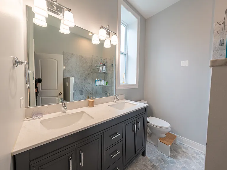 2208 N Sedgwick St #1 — Photo 10