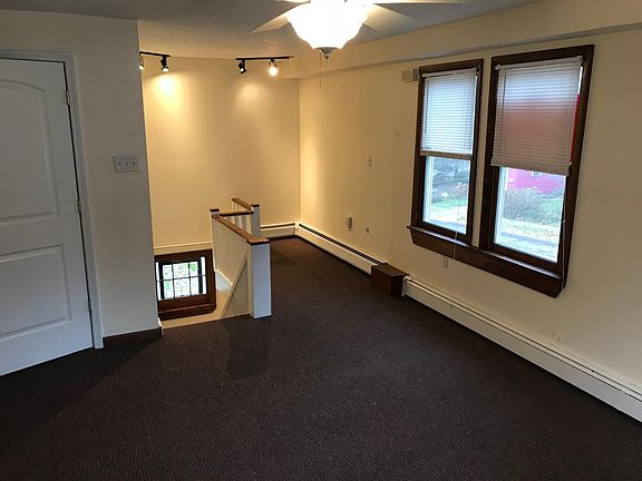 Grate living room