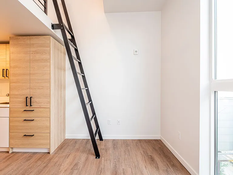 Freya Apartments - Private Studios + Social Connection — Photo 44