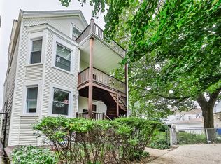 3657 W Oakdale Ave #2, Chicago, IL 60618