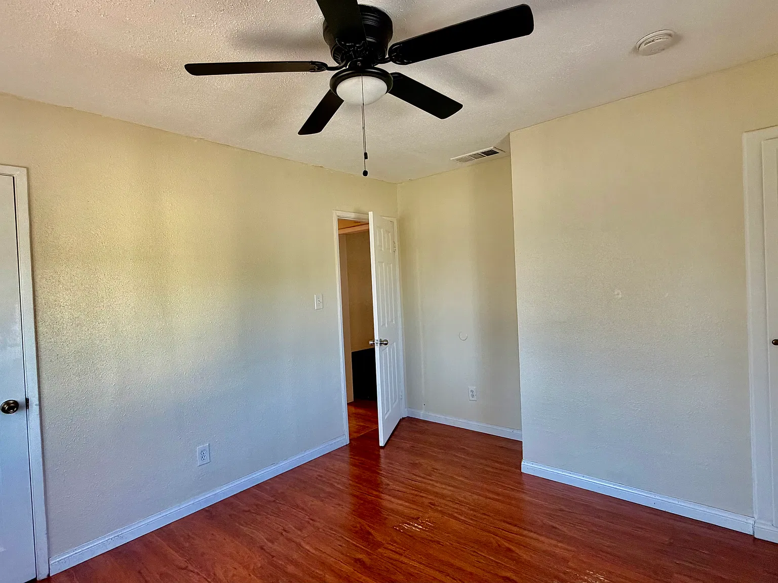 3 bed, 1536 sqft, $2,600 — Photo 4