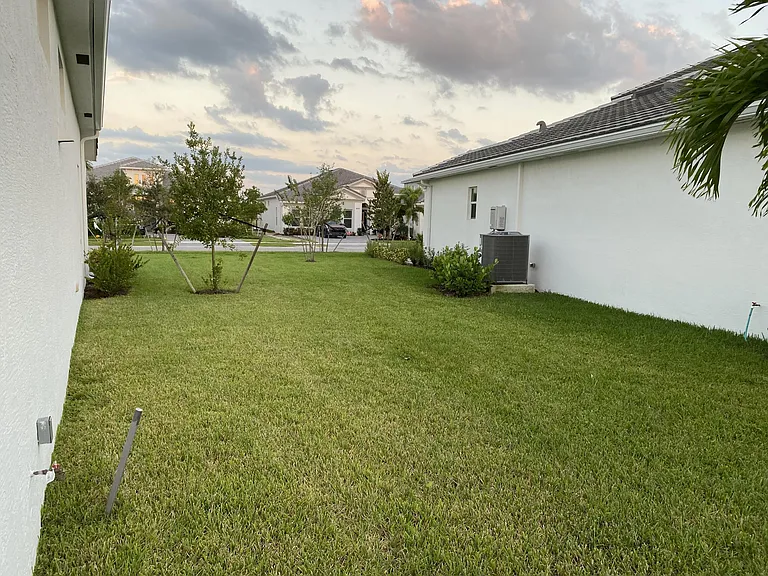 4685 Estates Cir — Photo 17