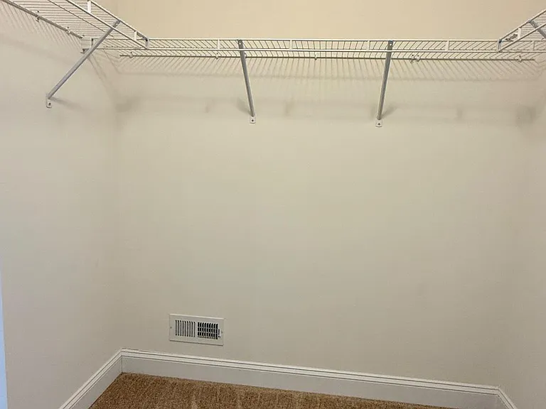 636 McCracken Dr — Photo 16