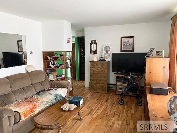 3rd image of 1160 Cathryn Ave