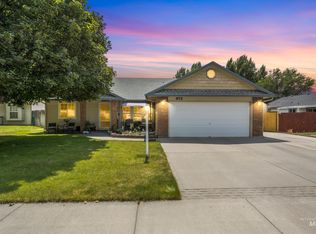 975 Drake Ct, Mountain Home, ID 83647