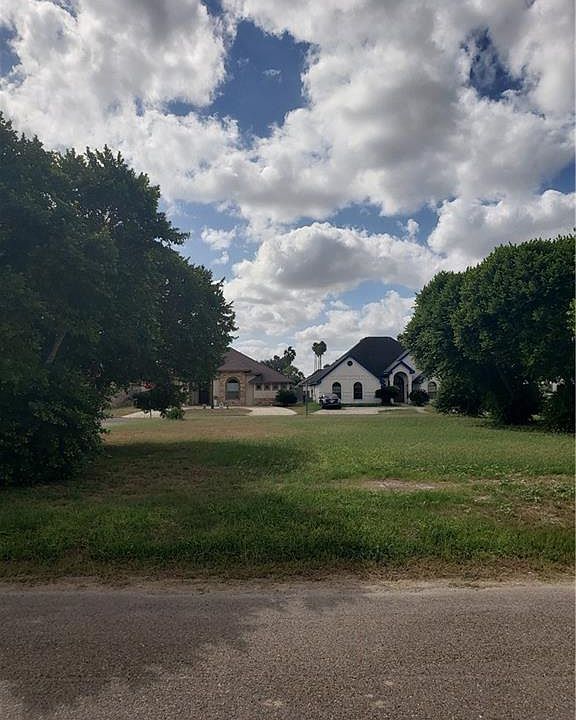 2nd image of 903 Tara Dr