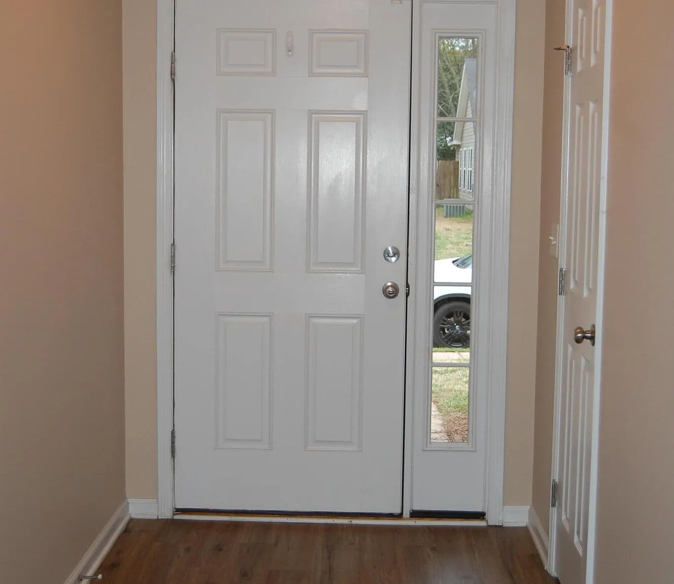 3 bed, 2.0 bath, 1467 sqft, $1,600 — Photo 3